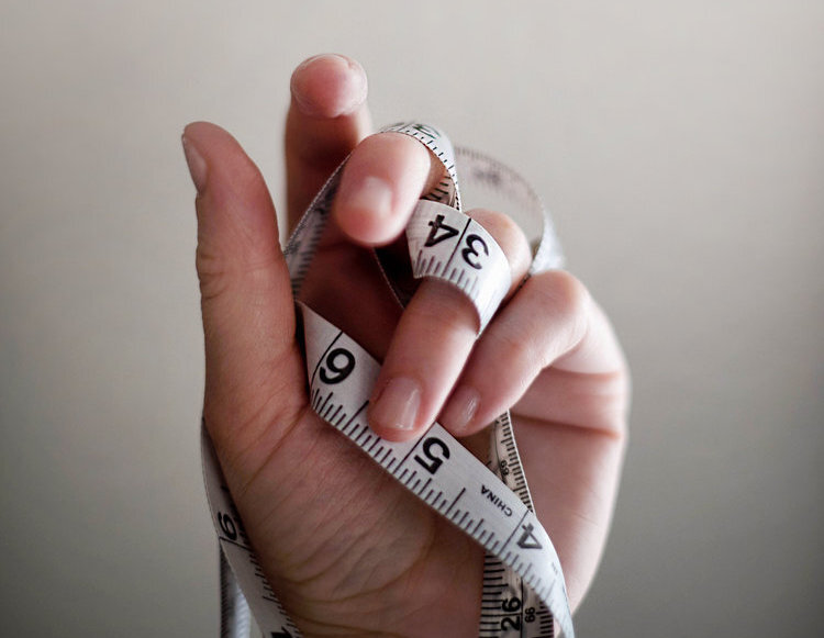 How Hypnotherapy Can Help With Binge Eating and Weight Loss
